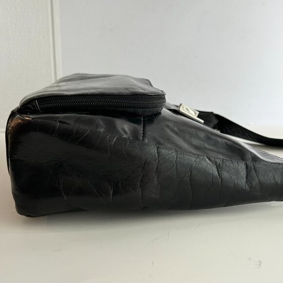 Vintage Danier Leather Hobo Shoulder Bag in Black - Picture 5 of 14